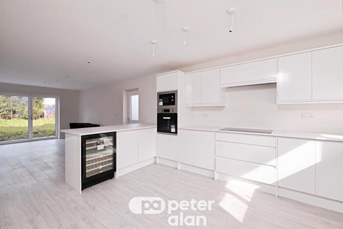 4 Bedroom Detached House For Sale In Five Locks Road, Pontnewydd, Cwmbran, NP44