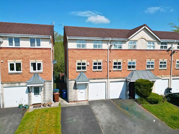 3 Bedroom Town House For Sale In Owens Farm Drive, Stockport, Cheshire, SK2