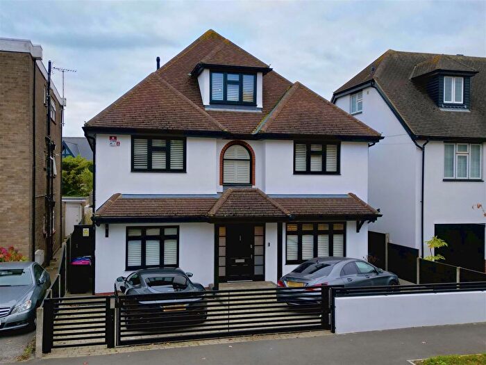 4 Bedroom Detached House For Sale In Esplanade Gardens, Chalkwell, SS0