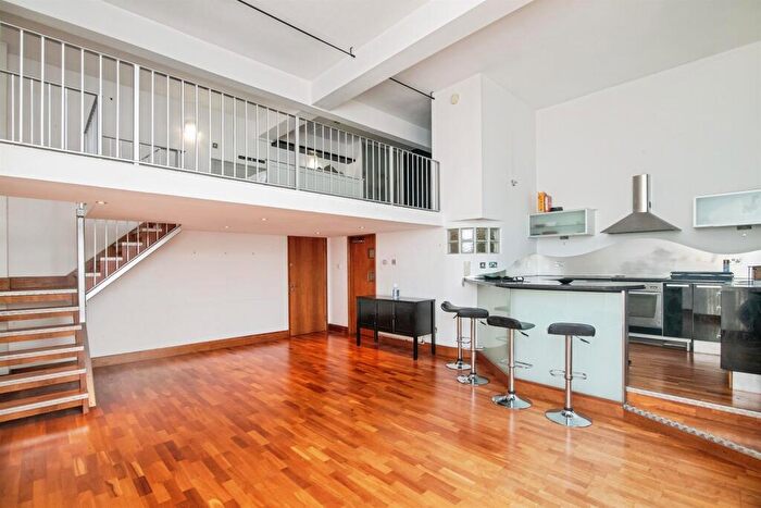 1 Bedroom Flat For Sale In Parsons Street, Dudley, DY1