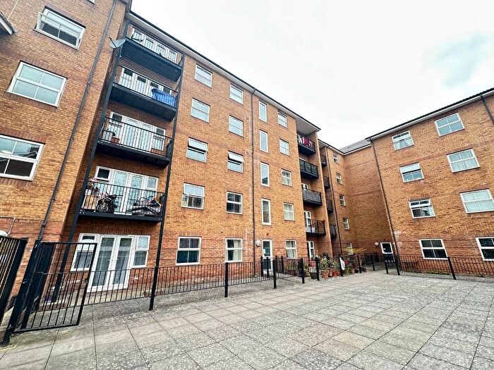 2 Bedroom Flat To Rent In The Academy, Holly Street, Luton, Bedfordshire, LU1