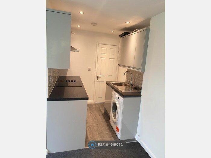 Studio To Rent In Totteridge Avenue, High Wycombe, HP13