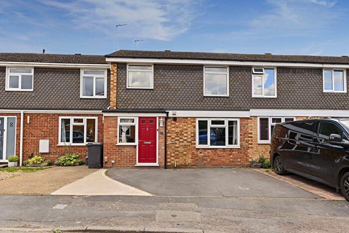 3 Bedroom Terraced House For Sale In St Peters Hill, Tring, HP23