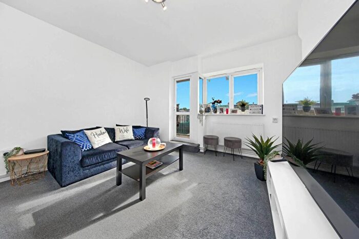 1 Bedroom Flat For Sale In Bredel House, Limehouse, London, E14