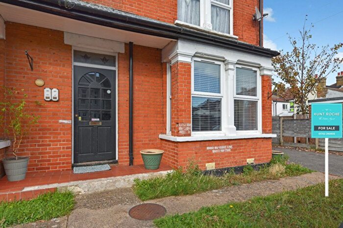 2 Bedroom Flat For Sale In St. Andrews Road, Shoeburyness, Essex, SS3