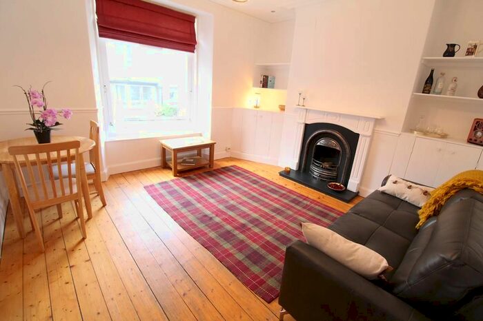 2 Bedroom Flat To Rent In Baker Street, First Floor Right, Aberdeen, AB25