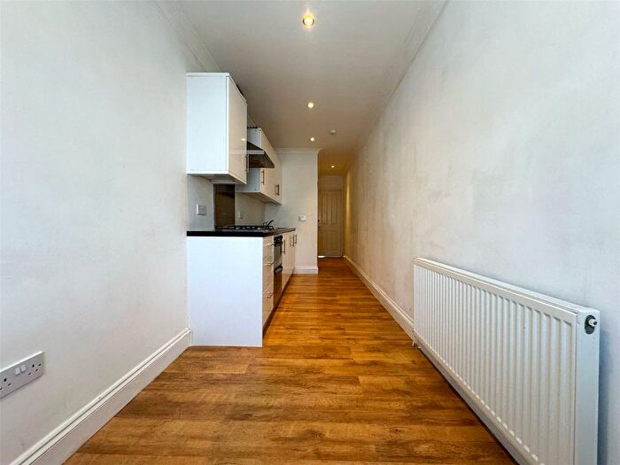 Studio To Rent In Kenmore Avenue, Harrow, HA3