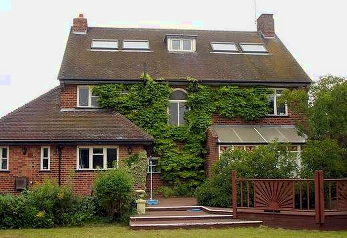 4 Bedroom Detached House To Rent In Shelford Road, Trumpington, CB2