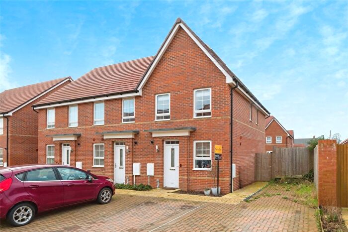 2 Bedroom End Of Terrace House For Sale In Dowling Crescent, Ampfield, Romsey, Hampshire, SO51