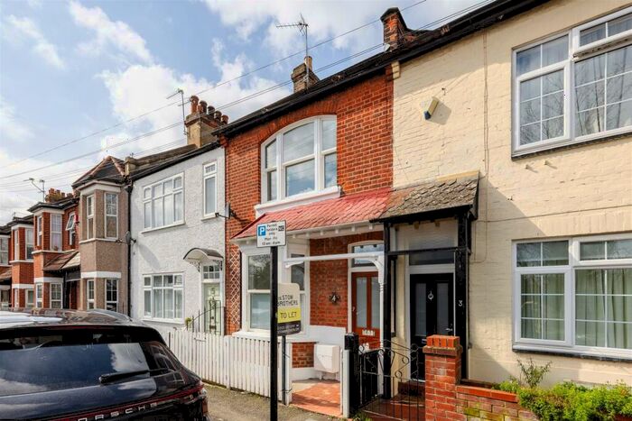 3 Bedroom House To Rent In Springfield Road, London, E4