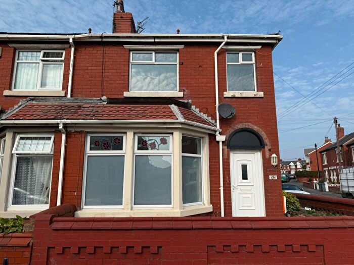3 Bedroom Semi-Detached House To Rent In Bloomfield Road, Blackpool, Lancashire, FY1