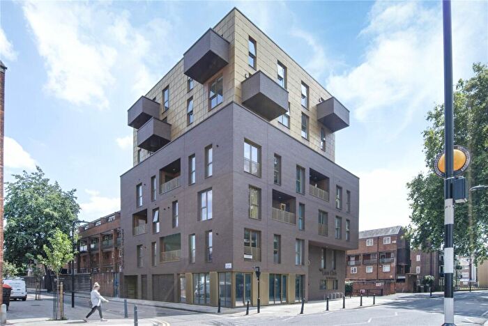 3 Bedroom Apartment To Rent In Crondall Street, Haggerston, London, N1