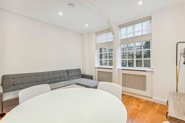 1 Bedroom Flat To Rent In Kenton Court, Kensington High Street, W14