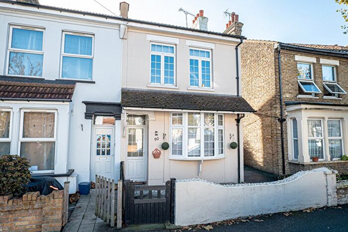 3 Bedroom Semi Detached House For Sale In St Anns Road, Southend-On-Sea, SS2