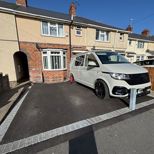 3 Bedroom Town House For Sale In Deans Road, Wolverhampton, WV1