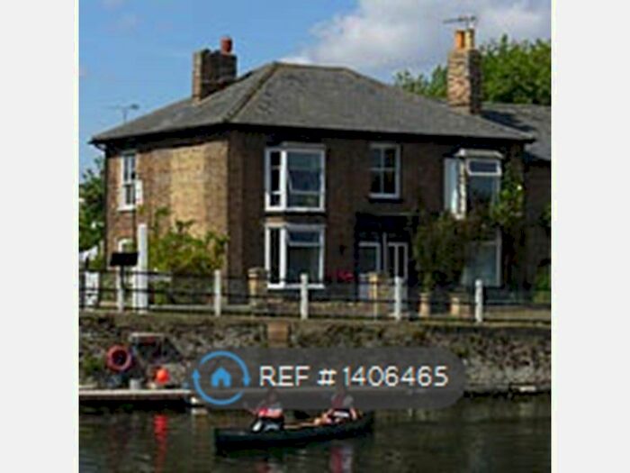 3 Bedroom End Of Terrace House To Rent In Annesdale, Ely, CB7