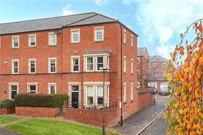 4 Bedroom End Of Terrace House For Sale In Thirlway Drive, Ripon, North Yorkshire, HG4