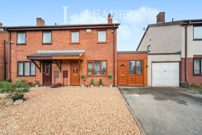 3 Bedroom Semi-Detached House To Rent In Thornhill Close, Houghton Regis, Dunstable, LU5