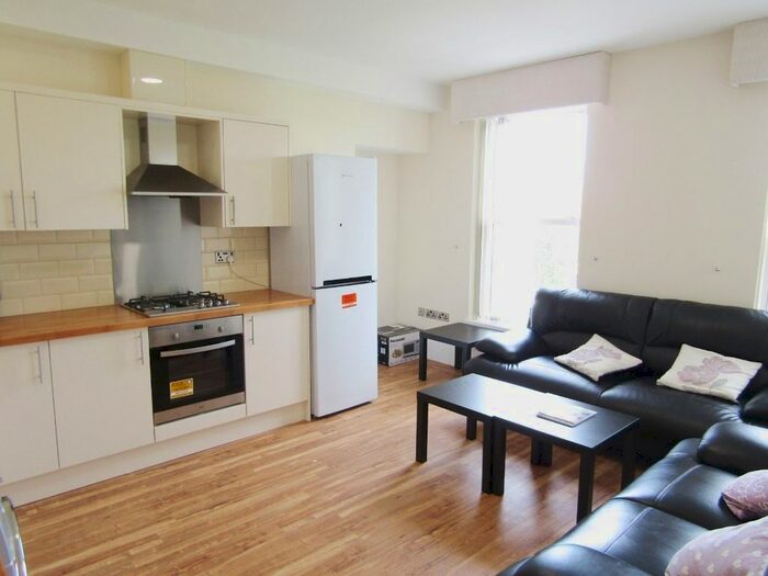 4 Bedroom Maisonette To Rent In Belle Grove Terrace, Spital Tongues, NE2