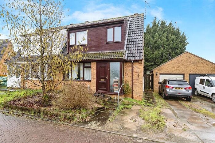 3 Bedroom Semi Detached House For Sale In Lavington Grange, Peterborough, PE1