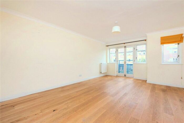 3 Bedroom Apartment To Rent In Green Lanes, London, N16