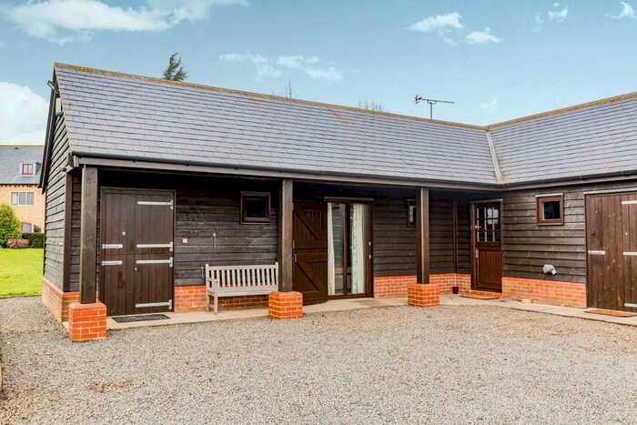 1 Bedroom Semi-Detached House To Rent In Stewkely, LU7