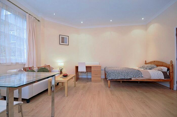 Studio To Rent In Gloucester Gardens, London, W2