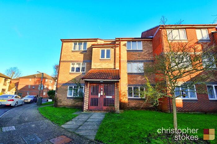 1 Bedroom Flat To Rent In Redwell Court, Eleanor Way, Waltham Cross, Hertfordshire, EN8