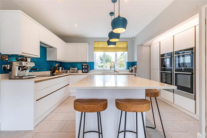 4 Bedroom Detached House To Rent In The Furrows, Walton-on-Thames, Surrey, KT12