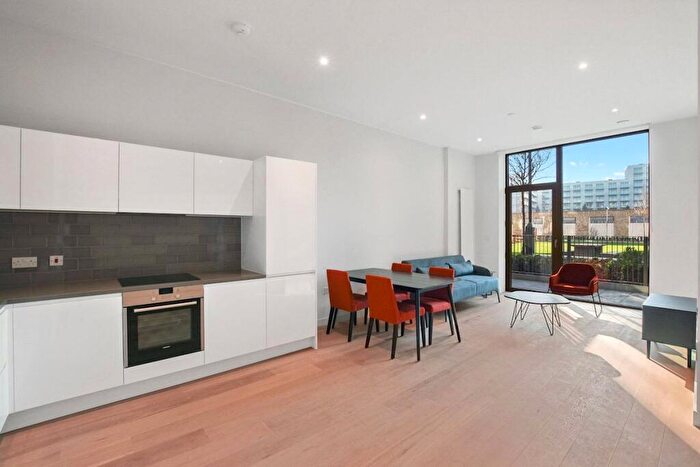 2 Bedroom Apartment To Rent In Clipper Street, London, E16