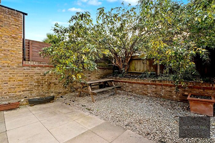 1 Bedroom Flat For Sale In Kimberley Road, London, SW9