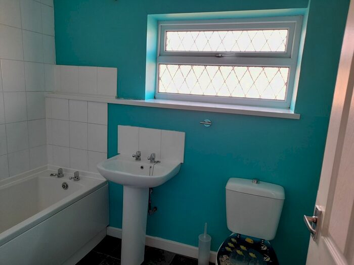 3 Bedroom Terraced House To Rent In Jetcourt, Orchard Park, Hull, HU6