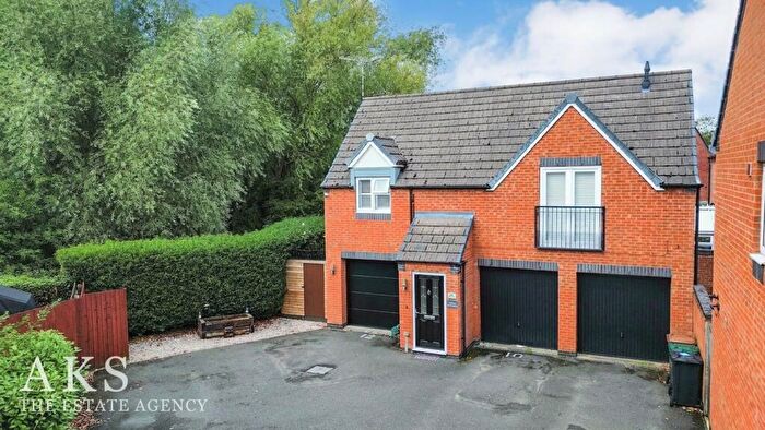 2 Bedroom Flat For Sale In Rother Close, Hilton, DE65