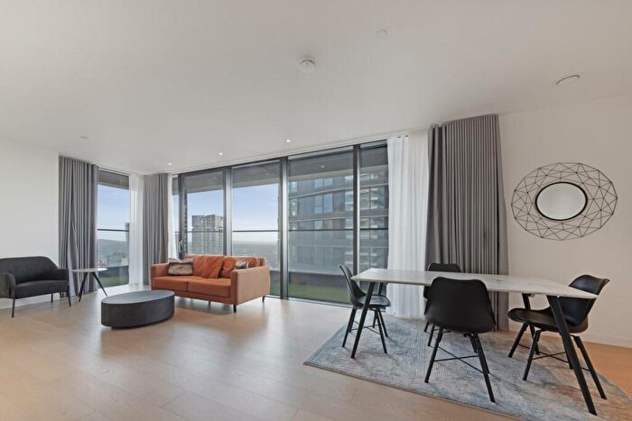 2 Bedroom Apartment To Rent In Wards Place, London, E14