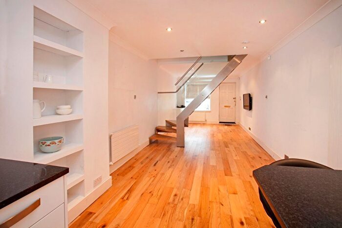 2 Bedroom Terraced House To Rent In Beatrice Road, Richmond, TW10