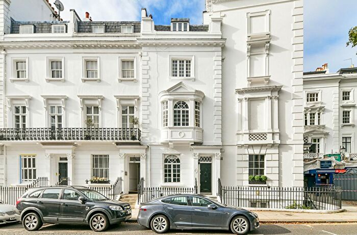 5 Bedroom Town House For Sale In Ovington Square, Knightsbridge, SW3