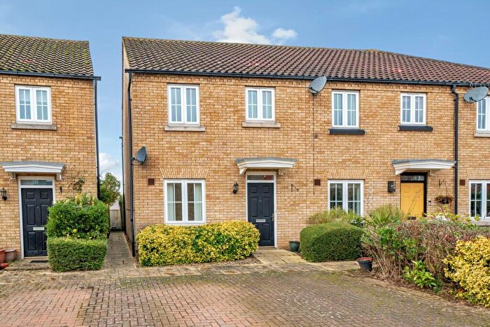 2 Bedroom Terraced House For Sale In Birch Grove, Lower Stondon, Henlow, SG16