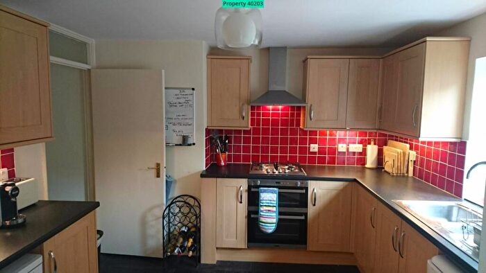 2 Bedroom Flat To Rent In Bath, BA2