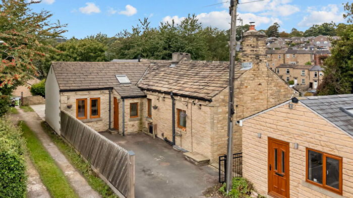 4 Bedroom Semi-Detached House For Sale In Brooke Street, Brighouse, HD6