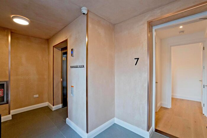 2 Bedroom House For Sale In New Street, Leicester, E4