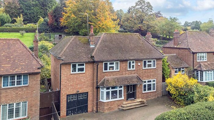 4 Bedroom Detached House For Sale In West Hill, Aspley Guise, MK17