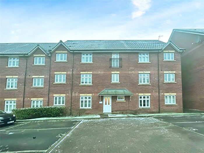 2 Bedroom Flat To Rent In Brattice Drive, Pendlebury, Swinton, Manchester, M27
