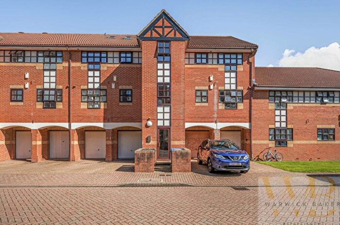 2 Bedroom Apartment For Sale In Emerald Quay, Shoreham-By-Sea, BN43