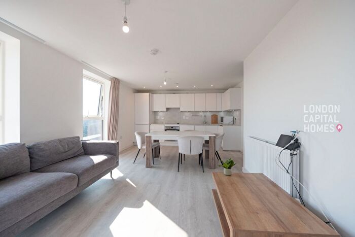 2 Bedroom Flat To Rent In Tabbard Apartments, East Acton Lane, London, W3