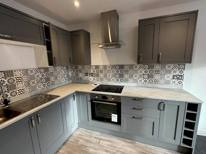 2 Bedroom Flat To Rent In Fore Street, Budleigh Salterton, EX9