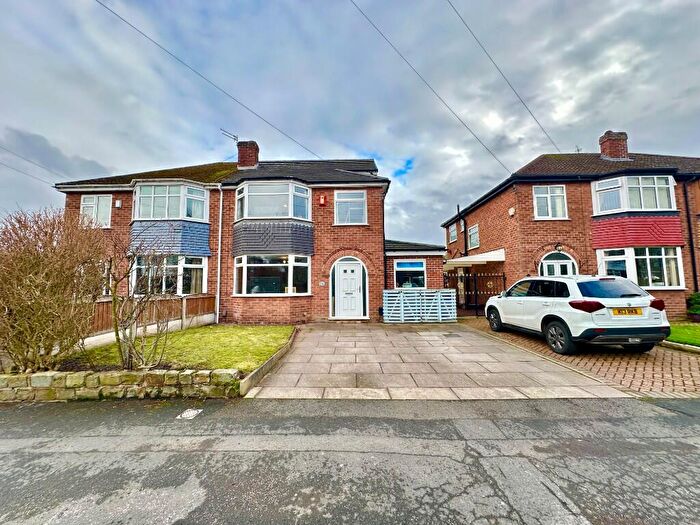 4 Bedroom Semi Detached House For Sale In Grosvenor Road, Sale, Greater Manchester, M33