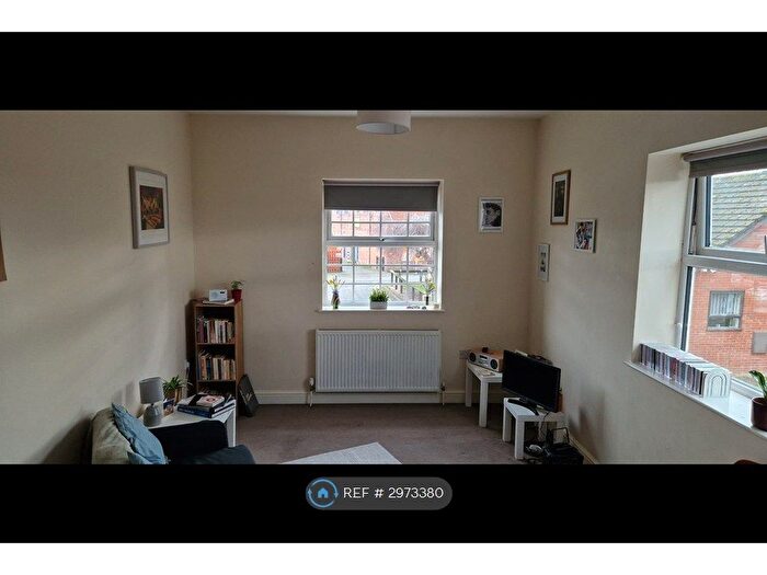 1 Bedroom Flat To Rent In The Barrel, Kidderminster, DY10