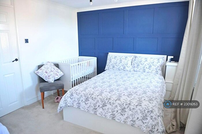 1 Bedroom Flat To Rent In London, London, RM3