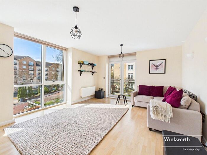 2 Bedroom Apartment To Rent In The Meridian, Kenavon Drive, Reading, Berkshire, RG1