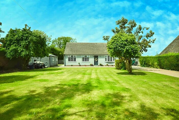 3 Bedroom Bungalow For Sale In Grange Lane, Utterby, LN11